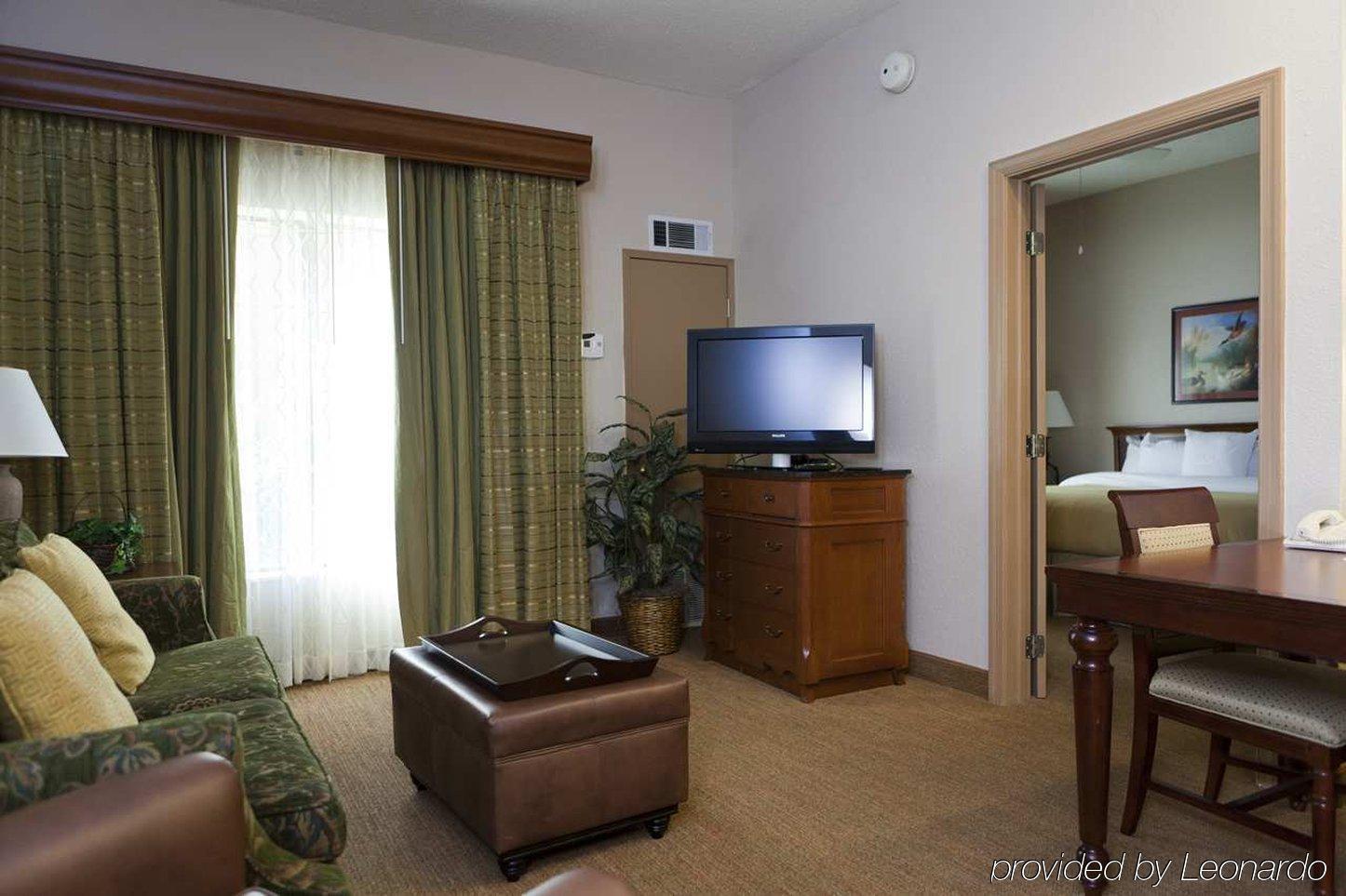 Homewood Suites By Hilton Richmond - West End / Innsbrook Broad Meadows Room photo